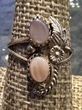 Load image into Gallery viewer, Vintage Mother of Pearl Ring
