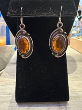 Load image into Gallery viewer, Vintage Baltic Amber Earrings
