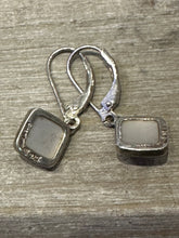 Load image into Gallery viewer, Vintage Mother of Pearl Leverback Earring
