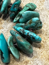 Load image into Gallery viewer, Vintage Turquoise Nugget &amp; Heishi Bead Necklace
