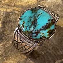 Load image into Gallery viewer, Vintage Navajo Turquoise Cuff
