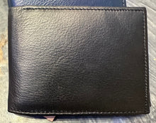 Load image into Gallery viewer, Mens Leather Wallet

