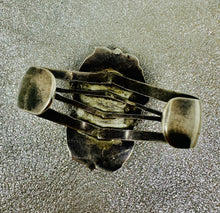 Load image into Gallery viewer, Vintage Bisbee Navajo Cuff
