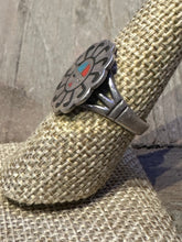 Load image into Gallery viewer, Vintage Zuni Inlay Sunface Ring
