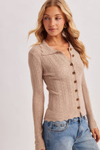 Load image into Gallery viewer, Scalloped Hem Top
