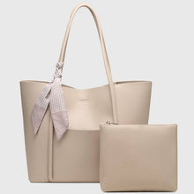 Load image into Gallery viewer, Elegant Large Tote Bag for Fall &amp; Work
