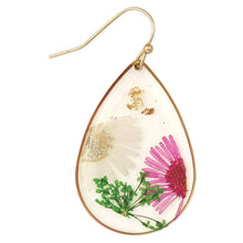 Load image into Gallery viewer, Cottage Floral Daisy Dried Flower Earrings
