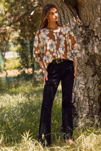Load image into Gallery viewer, Floral Printed 3/4 Sleeve Blouse
