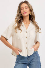 Load image into Gallery viewer, Linen Blend Button Down Top
