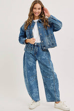 Load image into Gallery viewer, Floral Print Denim Barrel Jean
