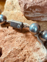 Load image into Gallery viewer, Vintage Sterling  Mexico Pearl Necklace-21"
