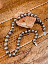 Load image into Gallery viewer, Vintage Sterling  Mexico Pearl Necklace-21"
