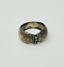 Load image into Gallery viewer, Vintage Silver Band w/rope and tear drops
