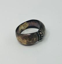 Load image into Gallery viewer, Vintage Silver Band w/rope and tear drops
