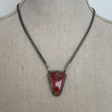 Load image into Gallery viewer, Spiny Oyster Necklace
