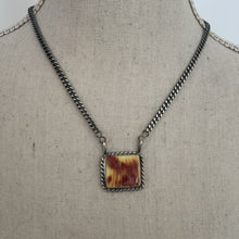 Load image into Gallery viewer, Spiny Oyster Necklace
