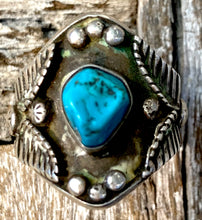 Load image into Gallery viewer, Vintage Navajo Turquoise Ring
