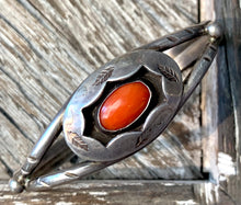 Load image into Gallery viewer, Navajo Shadowbox Cuff
