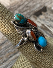 Load image into Gallery viewer, Vintage Navajo Turquoise and Coral Ring
