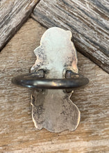 Load image into Gallery viewer, Vintage Navajo Turquoise and Coral Ring
