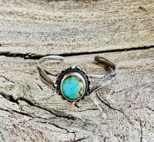 Load image into Gallery viewer, Vintage Turquoise Navajo Cuff
